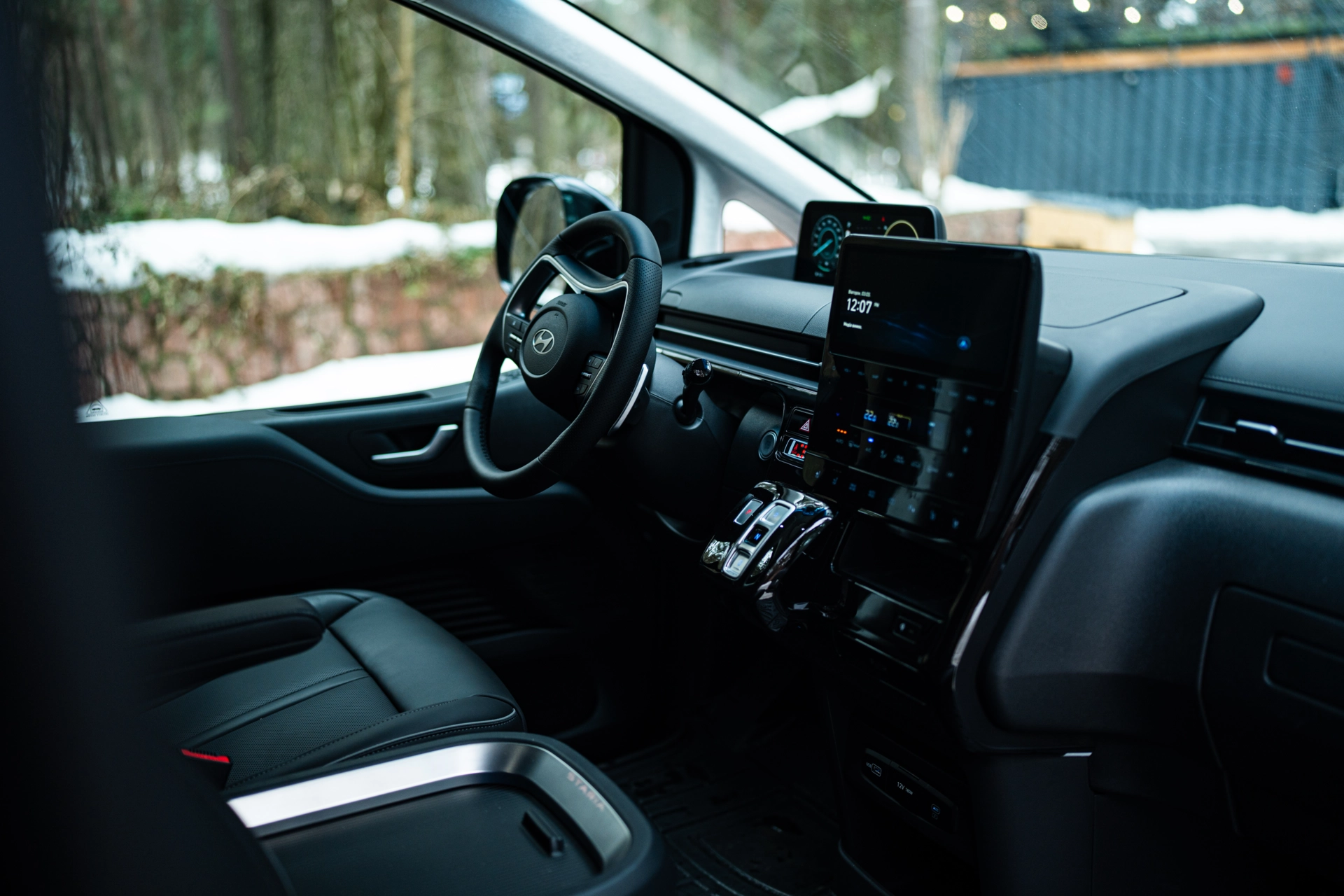прокат Hyundai Staria Premium фото 1